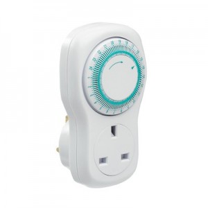 Greenbrook Electrical T73A-C White 24 Hour Mechanical Segment Plug- In Timer With 15 Minute On/Off Segments 13A (2A) 240V