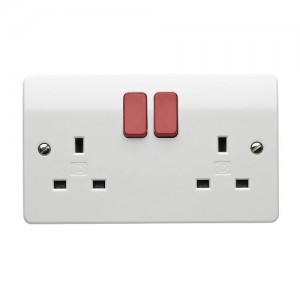MK Electric K2747D1WHI Logic Plus White Moulded 2 Gang Double Pole Switched Socket With Red Rockers 13A