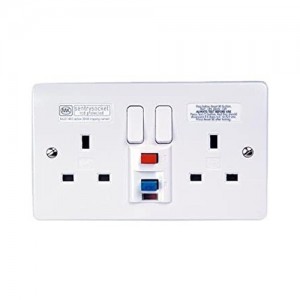 MK Electric K6231WHI Logic Plus White Moulded 2 Gang Single Pole Non-Latching (Active) RCD Switched Socket 13A 30mA