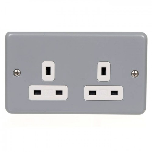 MK Electric K850ALM Metalclad Plus 2 Gang Unswitched Socket With Mounting Box 13A