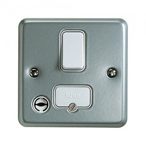 MK Electric K932ALM Metalclad Plus Double Pole Switched Fused Connection Unit With Front Flex Outlet & Mounting Box 13A