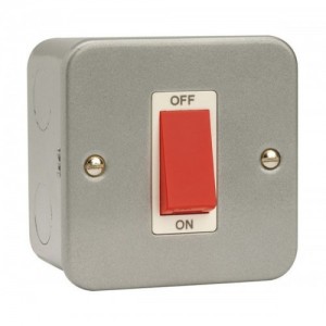 Scolmore CL200 Essentials Metalclad DP Control Switch With Red Rocker & Mounting Box On 1 Gang Plate 45A