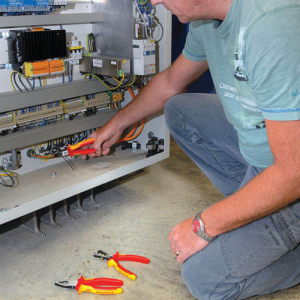 Draper 31926 Knipex VDE Fully Insulated Diagonal Side Cutters Length: 160mm 1000V Draper 31926 Knipex VDE Fully Insulated Diagonal Side Cutters Length: 160mm 1000V