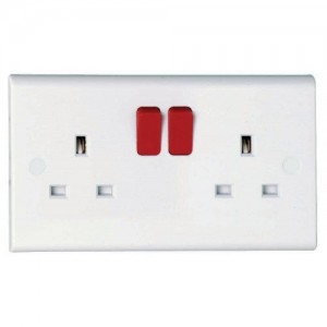 Deta S1291 Slimline White Moulded 2 Gang Double Pole Switched Socket With Red Rockers 13A