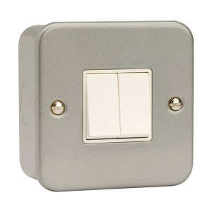 Scolmore CL012 Essentials Metalclad 2 Gang 2 Way Plateswitch With Mounting Box 10A