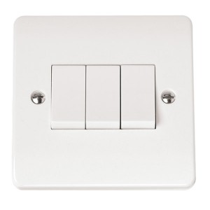 Click CMA013 Mode White Moulded 3 Gang 2 Way Plateswitch 10Ax