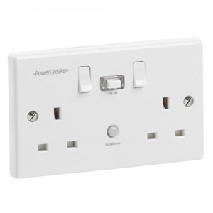 Greenbrook Electrical K22WPAPN10-C PowerBreaker White Moulded 2 Gang Type A Latching (Passive) RCD Switched Socket 13A 10mA