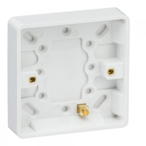 Knightsbridge CU1300 White Curved Edge 1 Gang 16mm Surface Mounting Box With Earth Terminal
