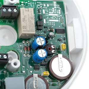 Aico EI128RBU White Surface Mount Hard Wired Relay Base With Lithium Battery Back-Up for Ei3000. Ei2110e, EI160RC & Ei140RC Series Alarms