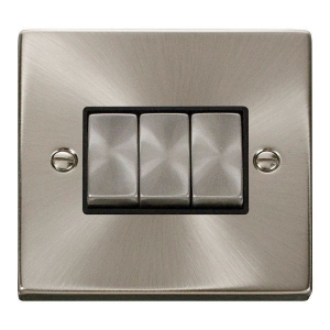 Click VPSC413BK Deco Satin Chrome 3 Gang 2 Way 10Ax Plateswitch With Ingot Switches & Black Inserts