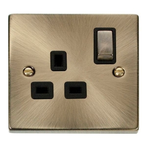 Click VPAB535BK Deco Antique Brass 1 Gang 13A DP Switchsocket With Ingot Switch & Black Inserts