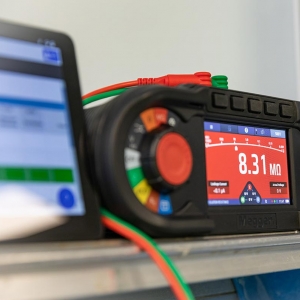 Megger MFT-X1 Digital User-Upgradeable Multi-Function Tester With True Loop Impedance Testing & Confidence Meter Technology