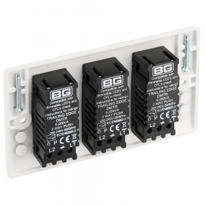 BG Electrical 883 Nexus White Moulded 200W 3 Gang 2 Way Intelligent Push On/Off Trailing Edge Dimmer Switch - Suitable For LED Lighting