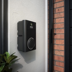 Evec VEC01 Black 7kW 32A 1Ph Untethered Type2 Smart EV Wall Charger With Bluetooth + Wi-Fi IP54 Black