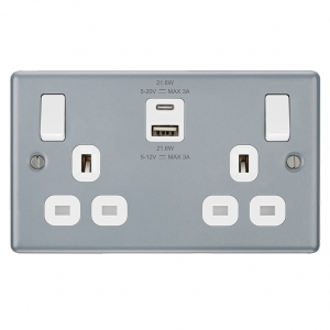 BG Electrical MC522UAC22 Metalclad 2 Gang Single Pole 13A Switched Socket With 1 x Type A + 1 x Type C USB Charging Sockets With Mounting Box 22W