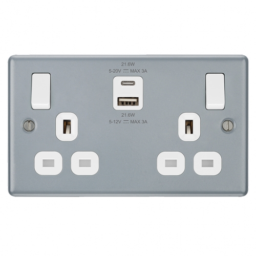 BG Electrical MC522UAC22 Metalclad 2 Gang Single Pole 13A Switched Socket With 1 x Type A + 1 x Type C USB Charging Sockets With Mounting Box 22W